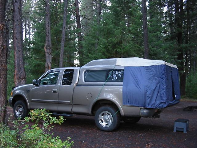 Tailgate tent